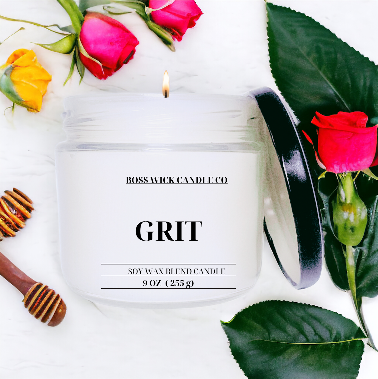 Honey, rose, jasmine, ylang ylang, and orange candle Indulge in the soothing scent of jasmine and ylang ylang, complemented by the sweetness of honey and orange. Light the Grit candle and let the warm and inviting scent of vanilla fill every corner of your home. Relax and unwind with this comforting and luxurious aroma.